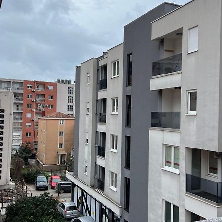 Apartments Holiday บุดวา ภายนอก รูปภาพ