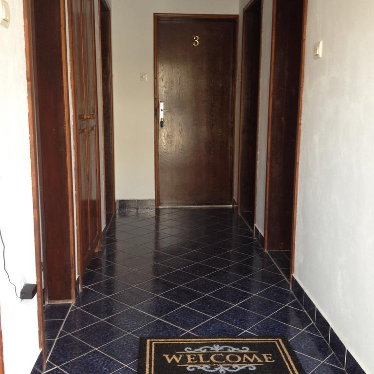 Apartments Holiday บุดวา ภายนอก รูปภาพ