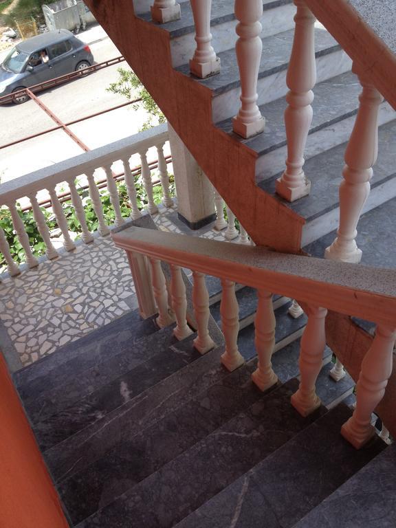 Apartments Holiday บุดวา ภายนอก รูปภาพ