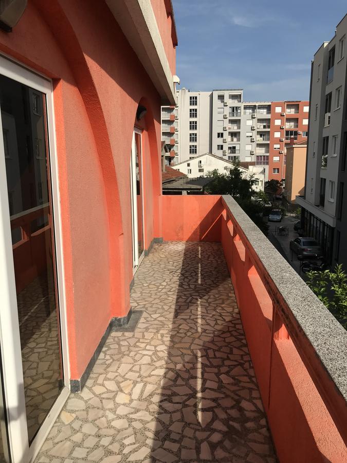 Apartments Holiday บุดวา ภายนอก รูปภาพ