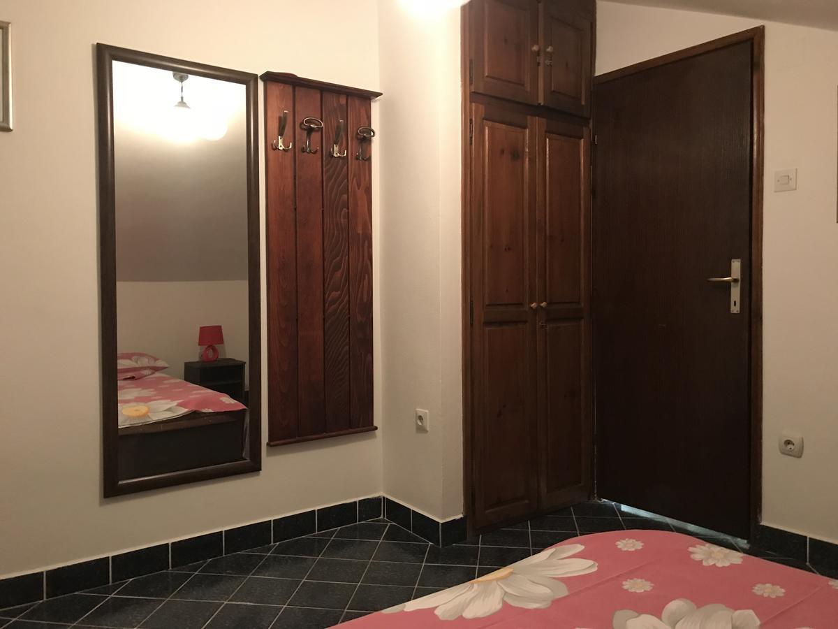 Apartments Holiday บุดวา ภายนอก รูปภาพ